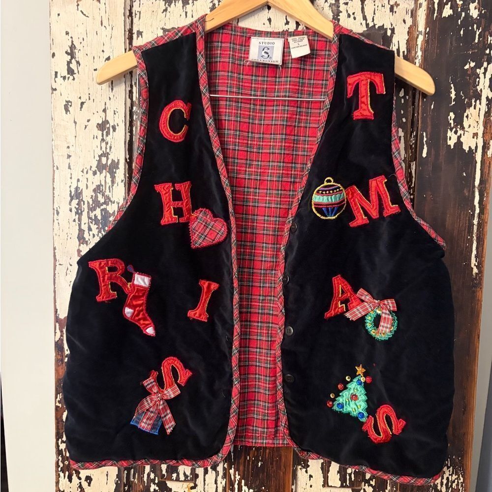 Festive Christmas Vest with Embroidered Letters w plaid inside. Vintage size L